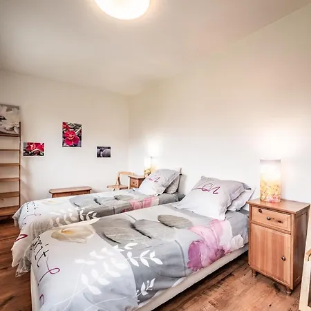 Les Leyetaz Apartament