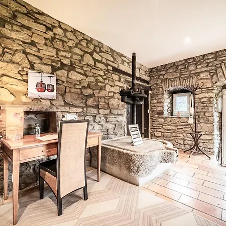 Les Leyetaz Apartament *